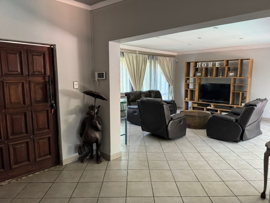 4 Bedroom Property for Sale in Safari Gardens North West